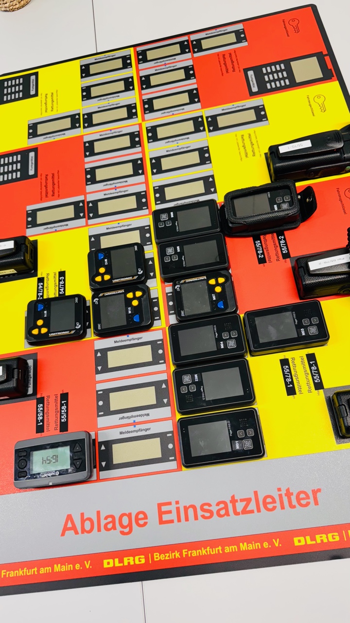 Pager im Einsatz bei der DLRG-Frankfurt am Main